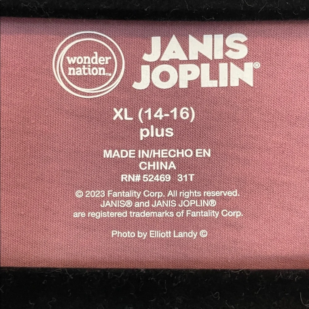 Wonder Nation Janis Joplin Graphic Tee in Mauve